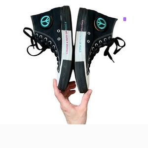 Converse Peace Hightops 6.5